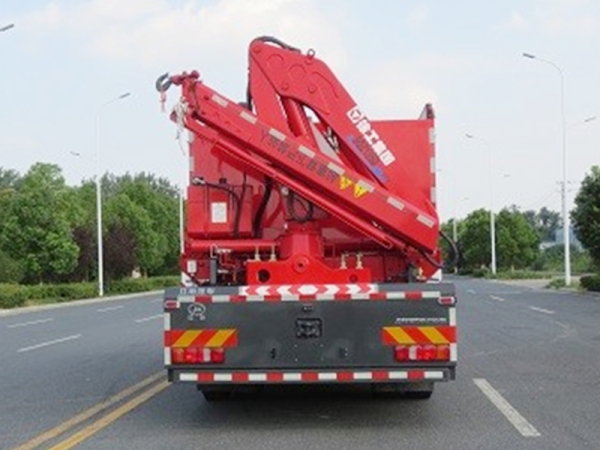 江特牌JDF5130TXFJY90/Z6型抢险救援消防车