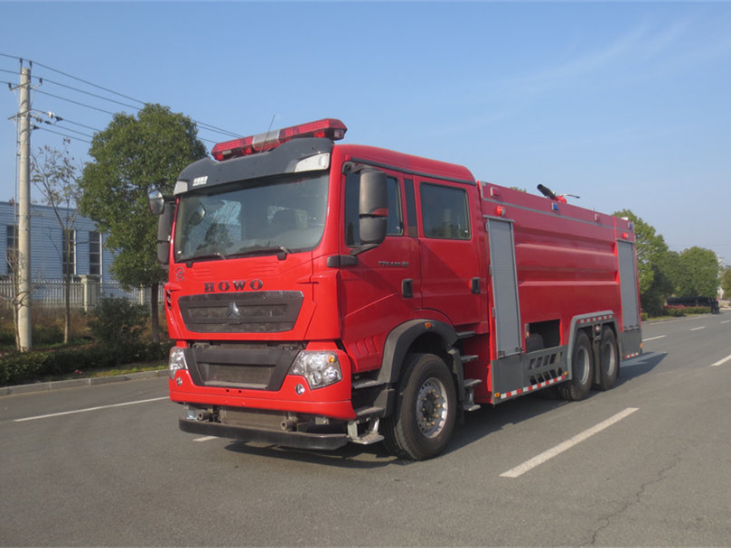 重汽16吨水罐消防车