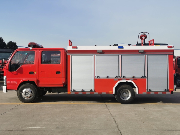 五十铃2吨水罐消防车