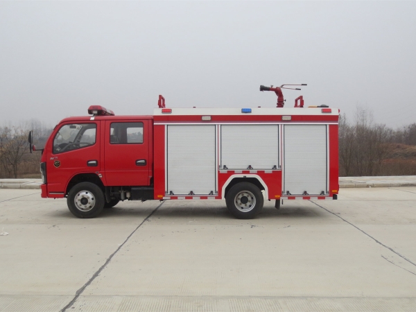 东风2.5吨水罐消防车