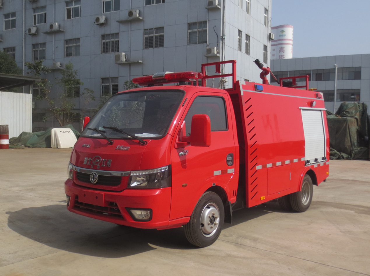 蓝牌东风1吨单排水罐消防车